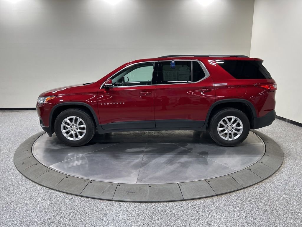 Used 2019 Chevrolet Traverse LT image 2