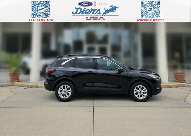 Certified 2023 Ford Escape Active AWD/4WD image 2