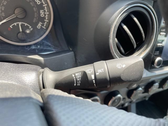 Used 2022 Toyota Tacoma TRD Off-Road w/ Technology Package AWD/4WD image 23