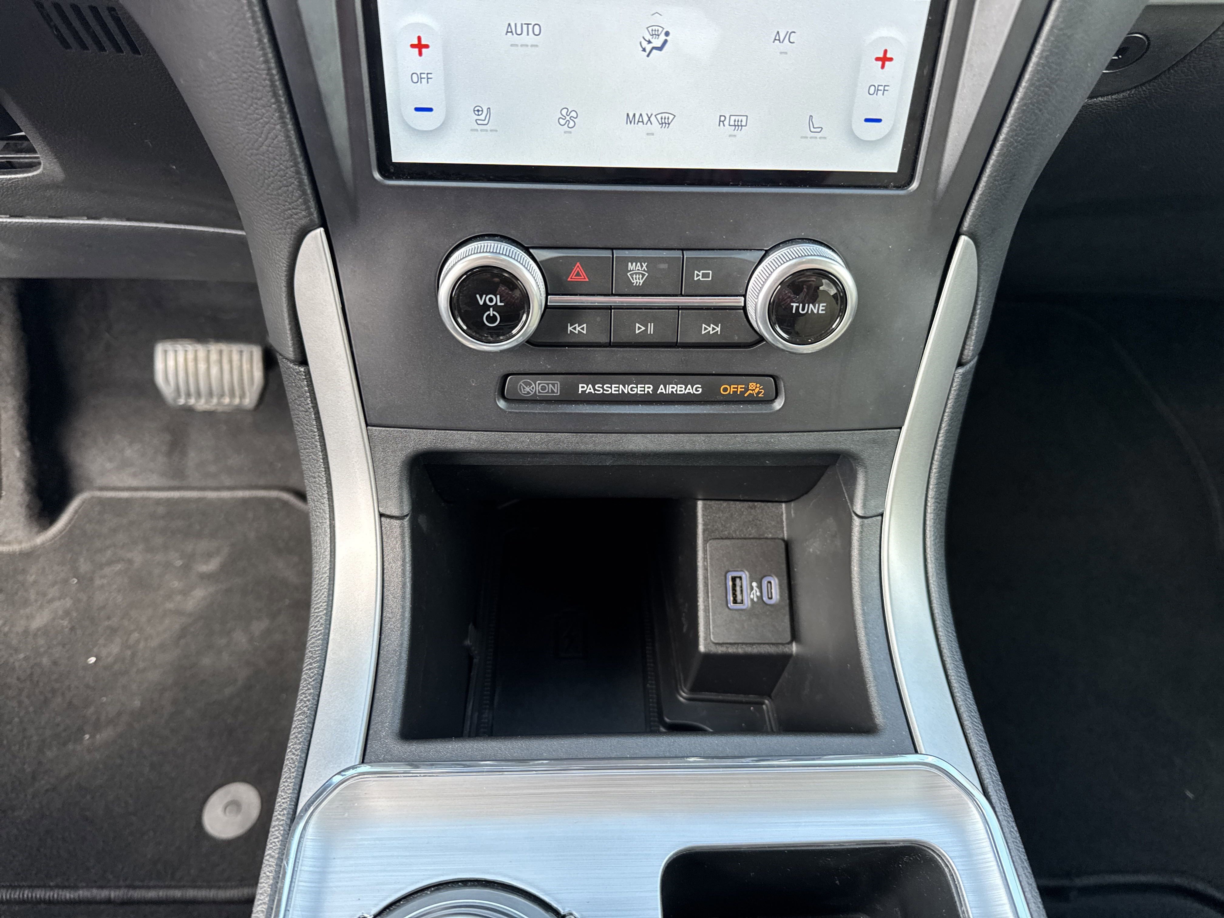 Certified 2022 Ford Edge SEL w/ Convenience Package image 29