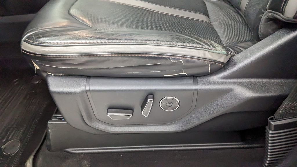 Certified 2019 Ford F450 Platinum w/ Platinum Ultimate Package image 28