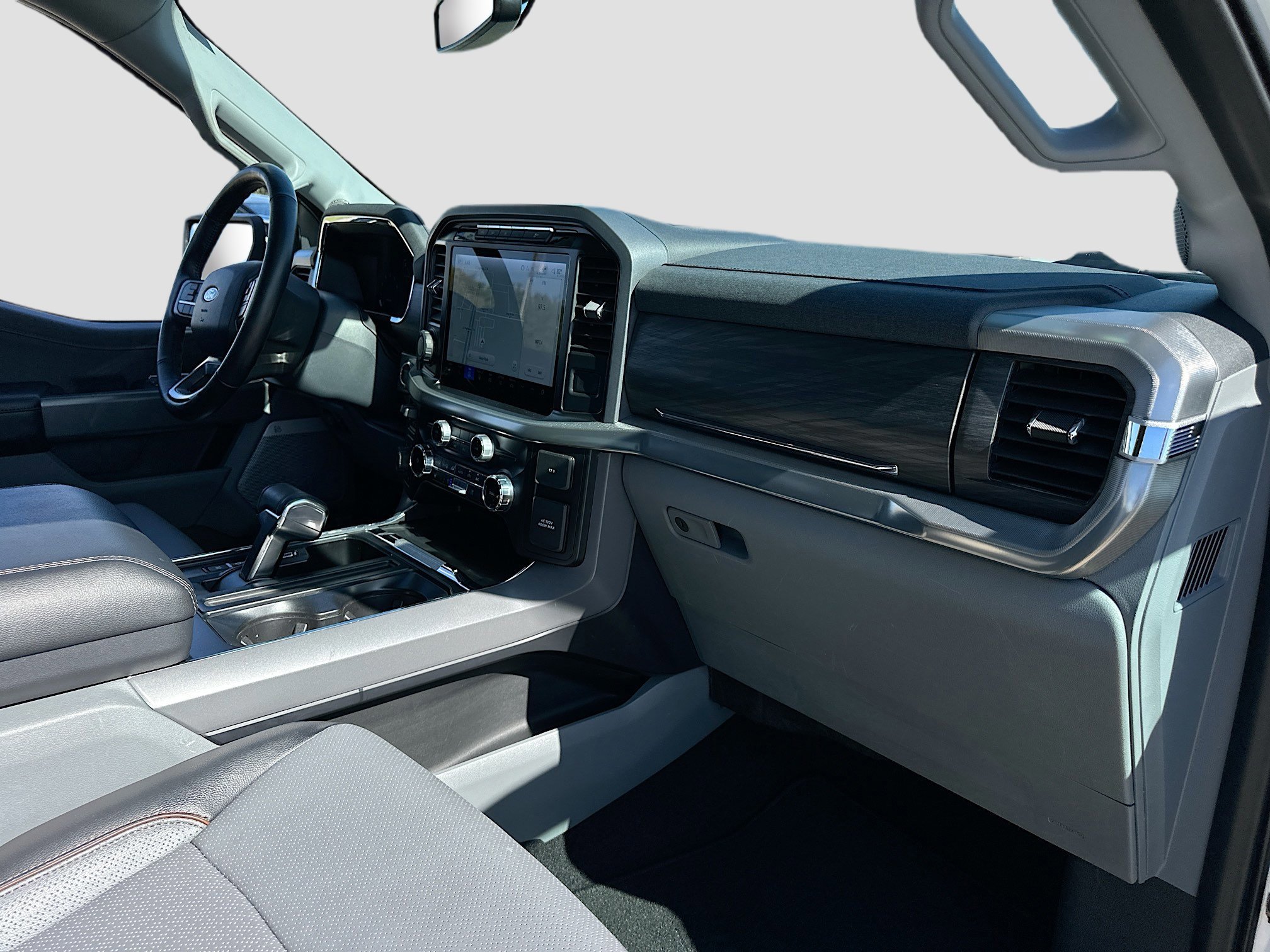 Certified 2024 Ford F150 Lariat w/ Tow/Haul Package image 29