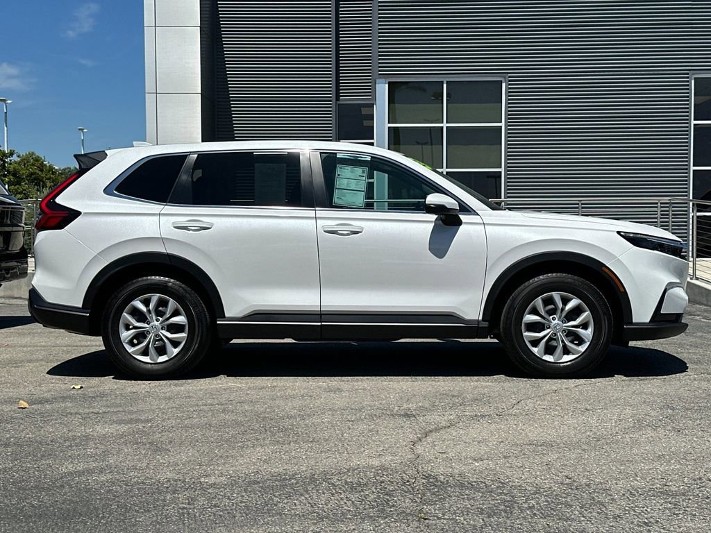 Used 2025 Honda CR-V LX image 6