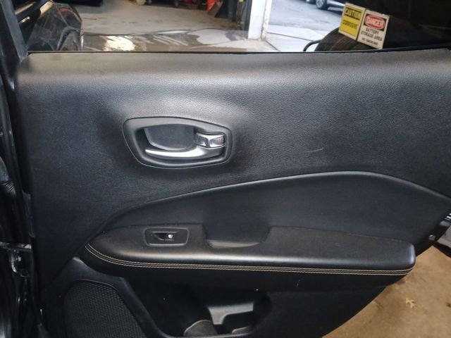 Used 2018 Jeep Compass Limited w/ Navigation Group image 48