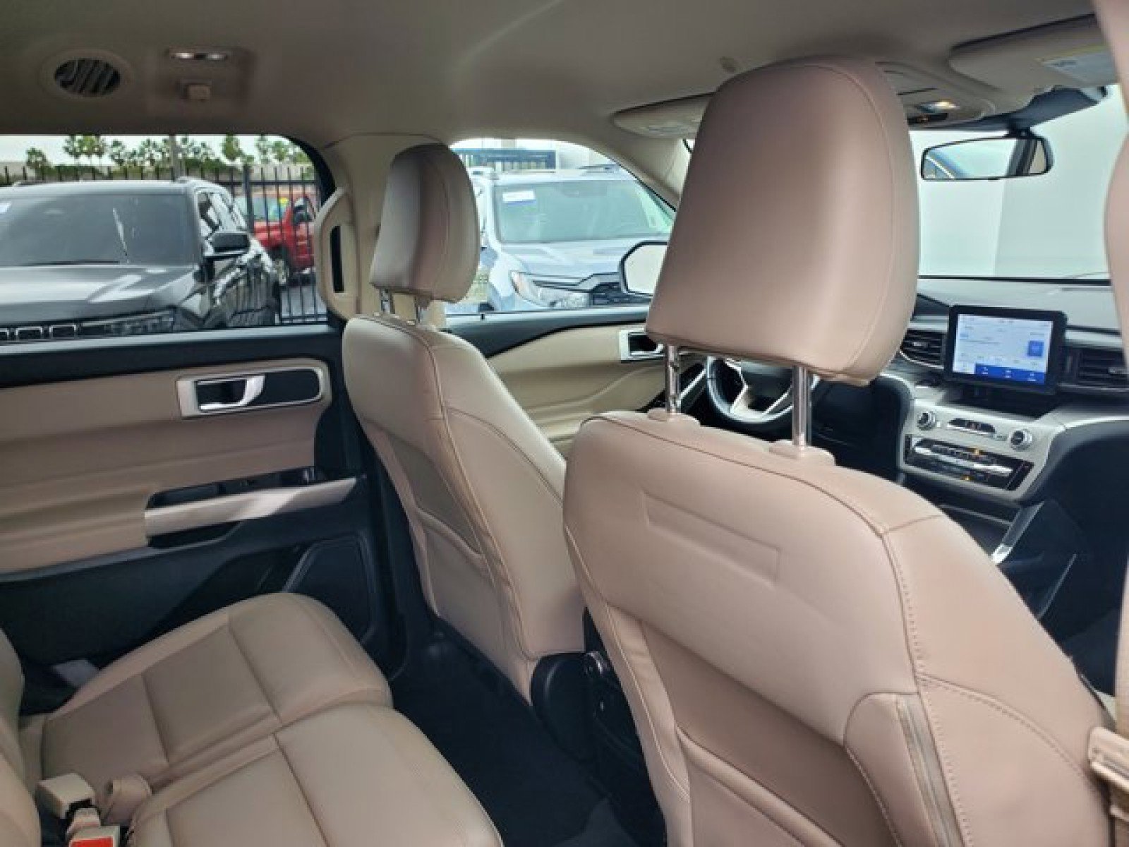 Certified 2022 Ford Explorer XLT w/ Equipment Group 202A image 31