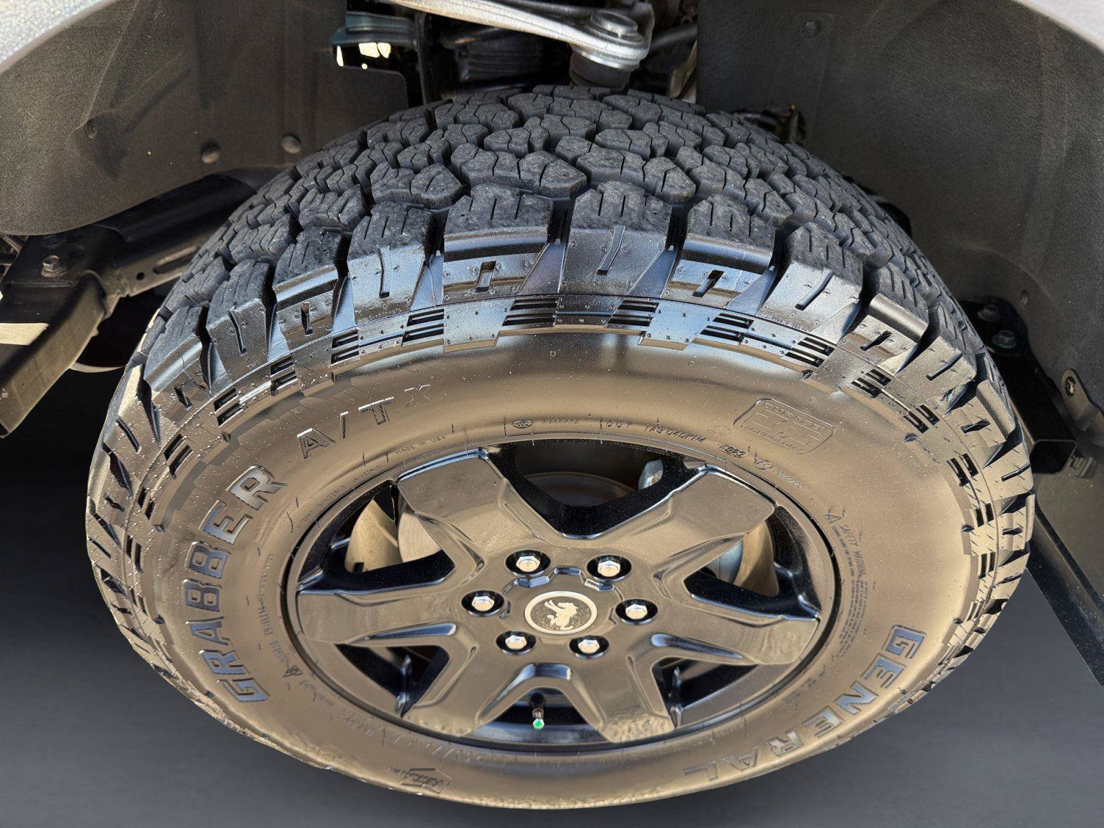 Certified 2024 Ford Bronco Black Diamond AWD/4WD image 9