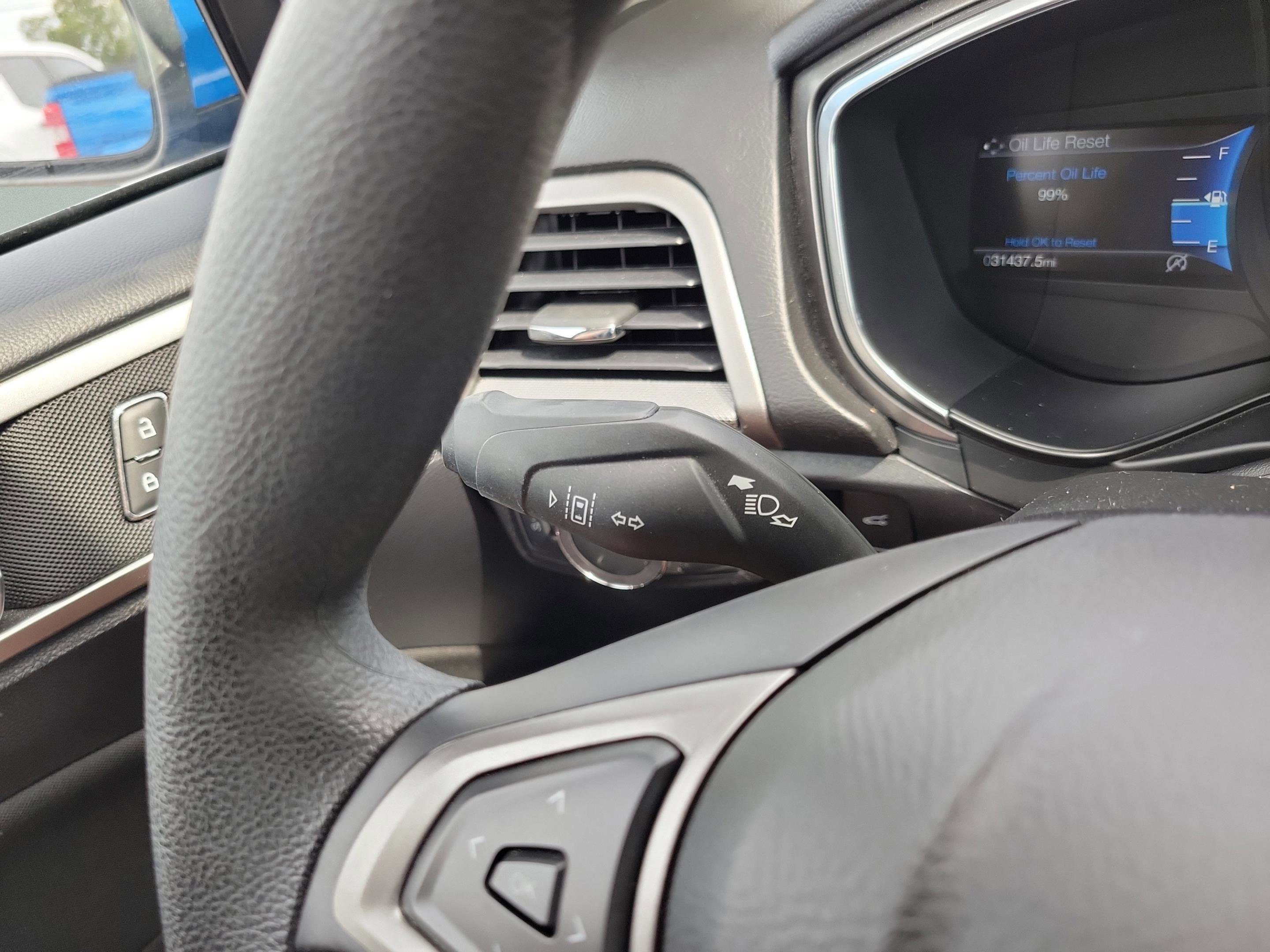 Certified 2020 Ford Fusion SE FWD image 24