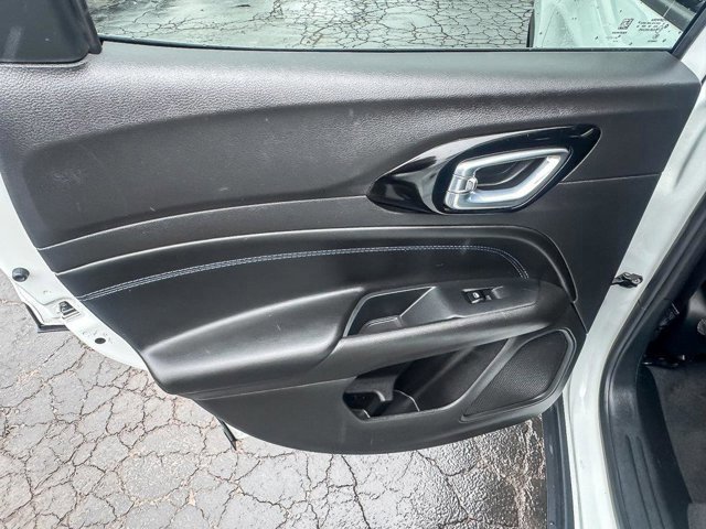 Used 2025 Jeep Compass Latitude w/ Altitude Special Edition image 25