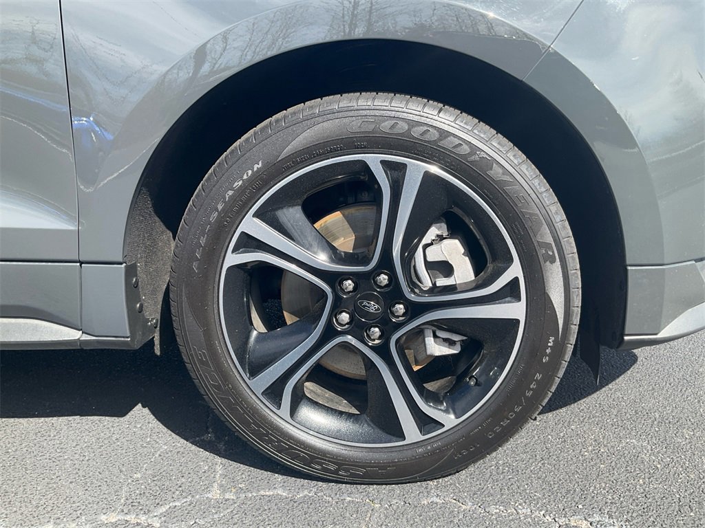 Certified 2021 Ford Edge ST image 10