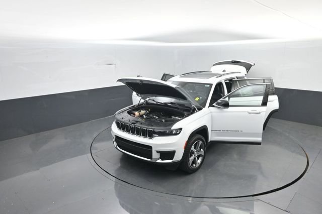 Used 2023 Jeep Grand Cherokee L Limited w/ Luxury Tech Group II image 41