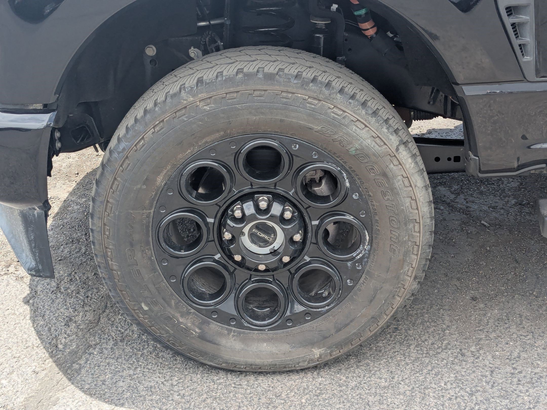 Certified 2025 Ford F350 Lariat w/ Black Appearance Package AWD/4WD image 16