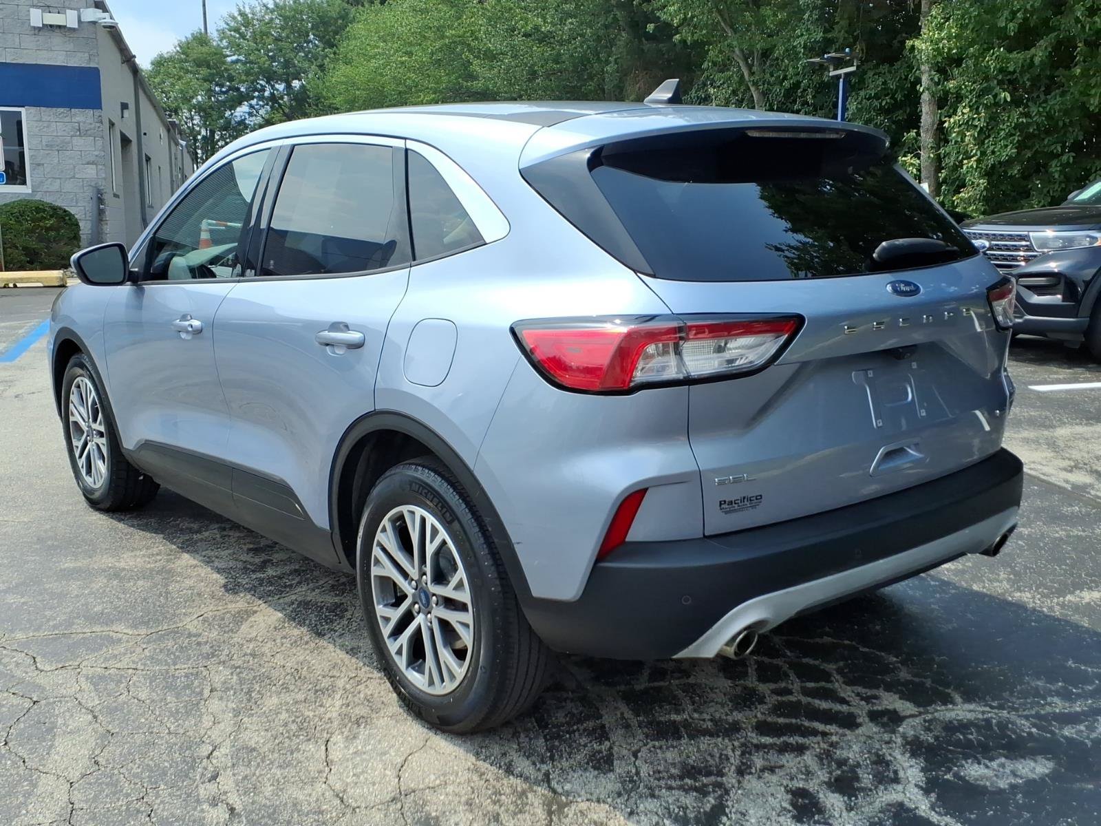 Certified 2022 Ford Escape SEL FWD image 6