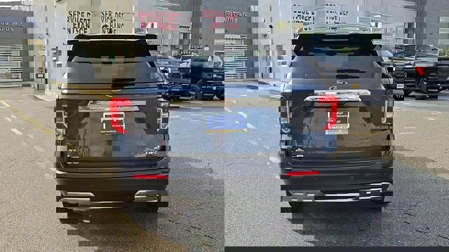 Certified 2022 Ford Explorer XLT w/ Equipment Group 202A image 6