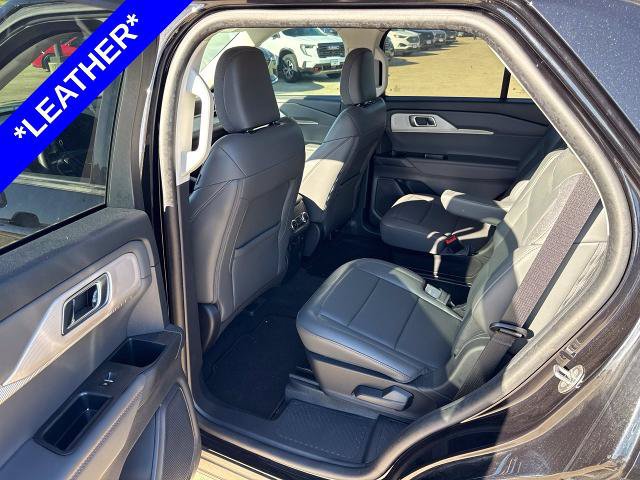 Certified 2025 Ford Explorer Active w/ Active Comfort Package RWD image 6