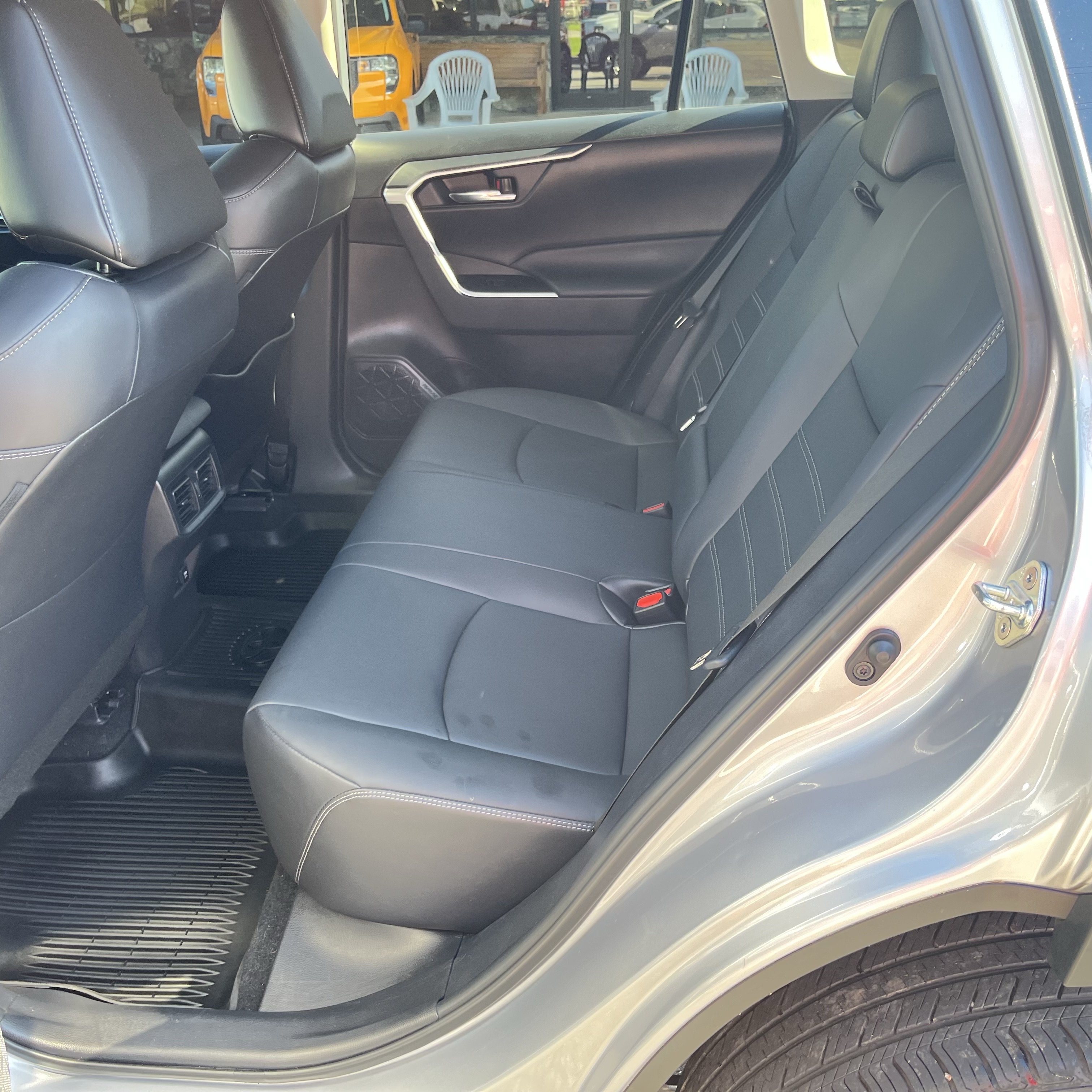 Used 2021 Toyota RAV4 XLE Premium AWD/4WD image 11