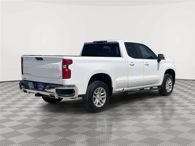 Used 2022 Chevrolet Silverado 1500 LT AWD/4WD image 7
