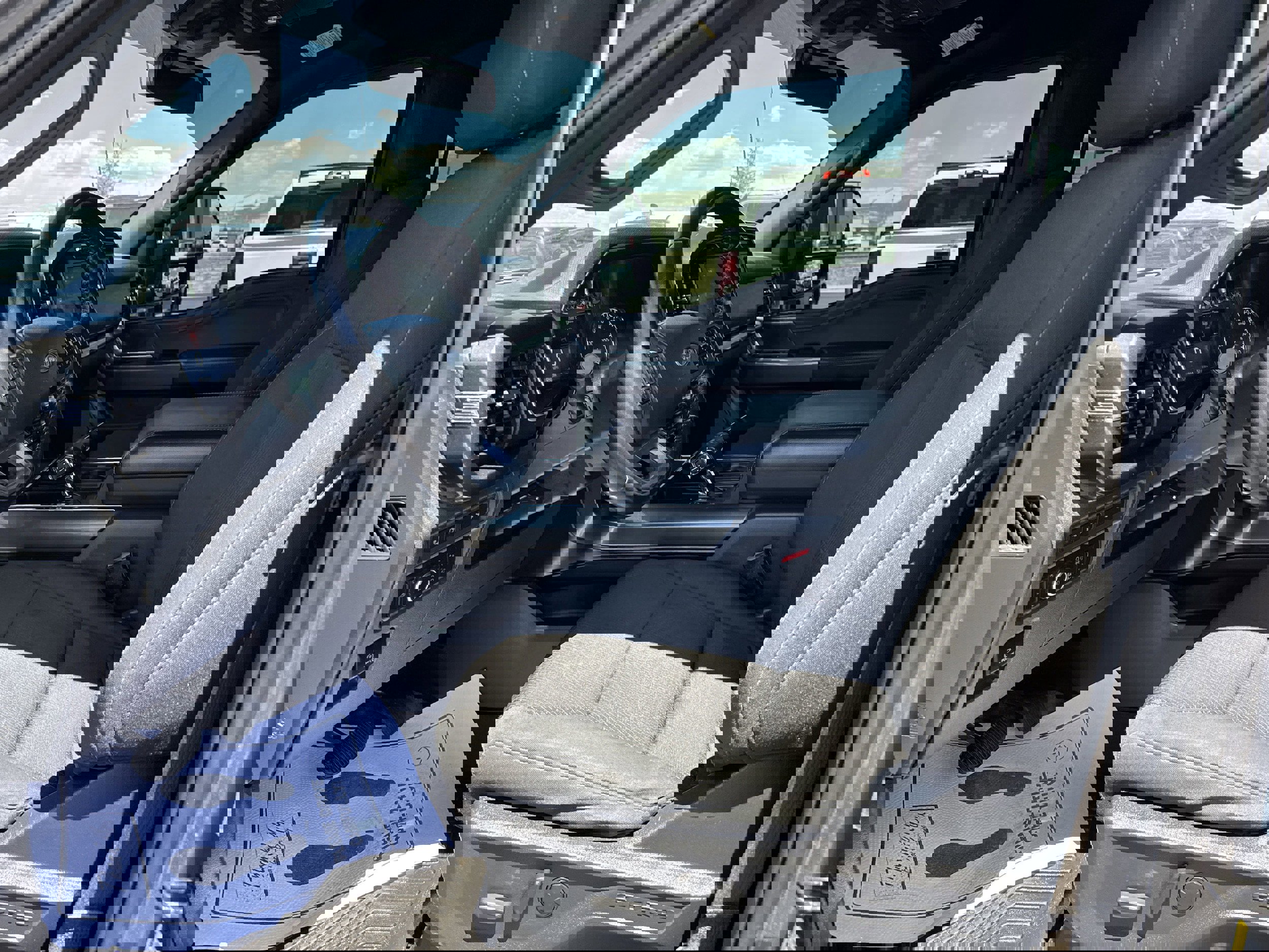 Certified 2022 Ford F150 XLT w/ Equipment Group 302A High image 9