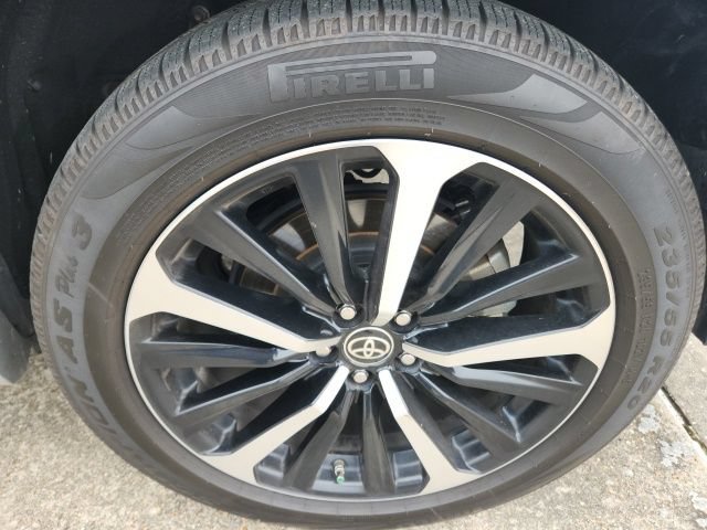 Used 2022 Toyota Highlander XSE FWD image 14