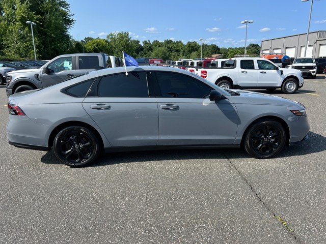 Used 2025 Honda Accord SE image 8