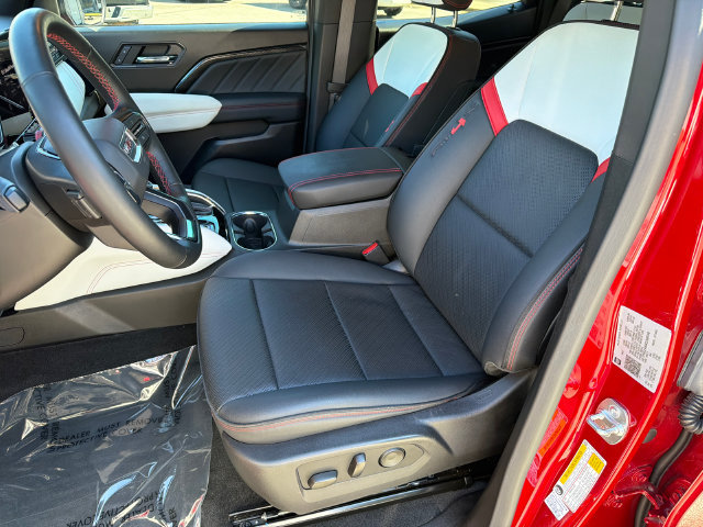 Used 2024 GMC Canyon AT4X AWD/4WD image 11