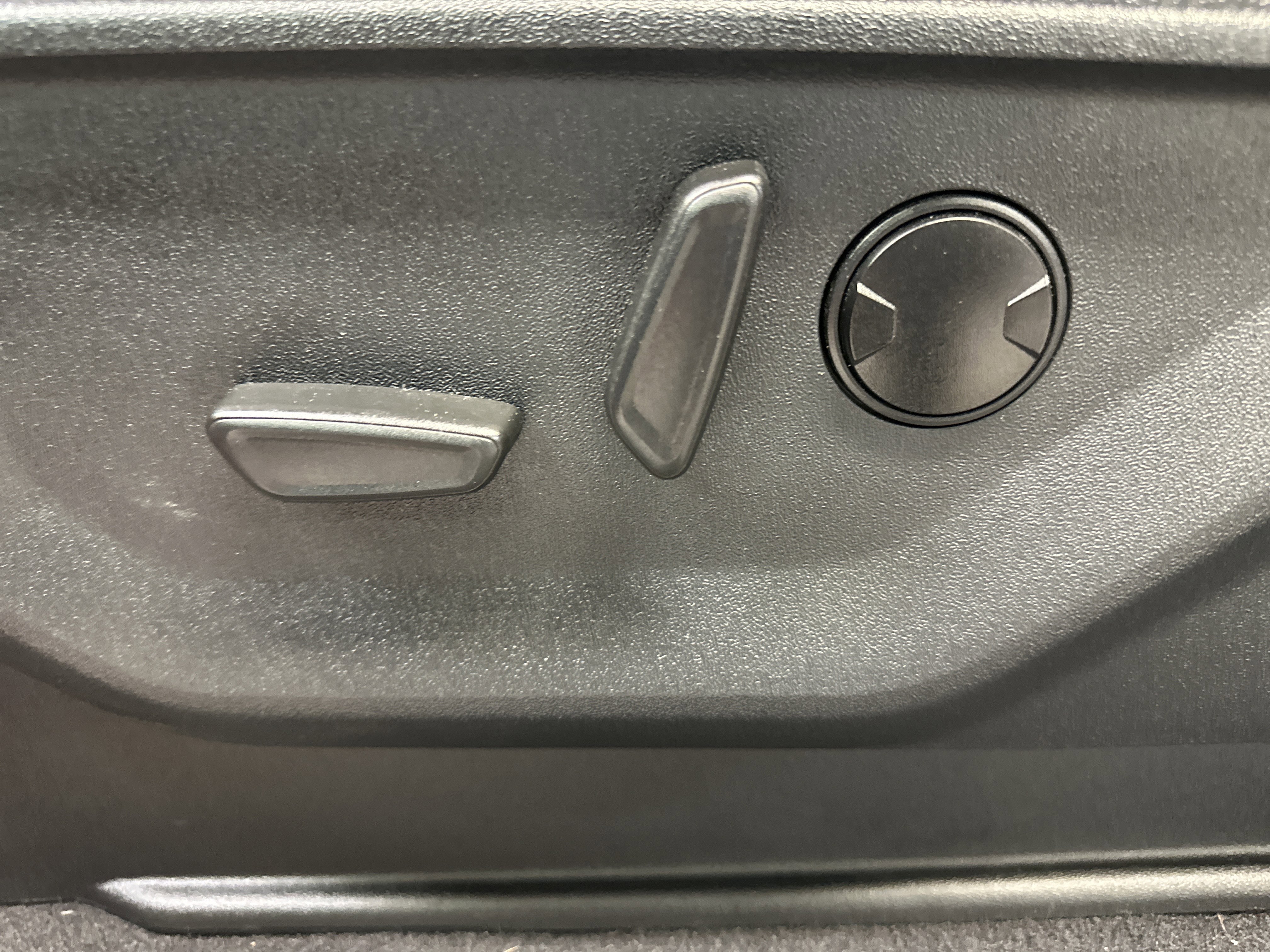 Certified 2023 Ford F150 XLT w/ Equipment Group 302A High image 25