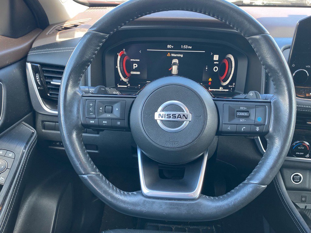 Used 2021 Nissan Rogue Platinum image 5