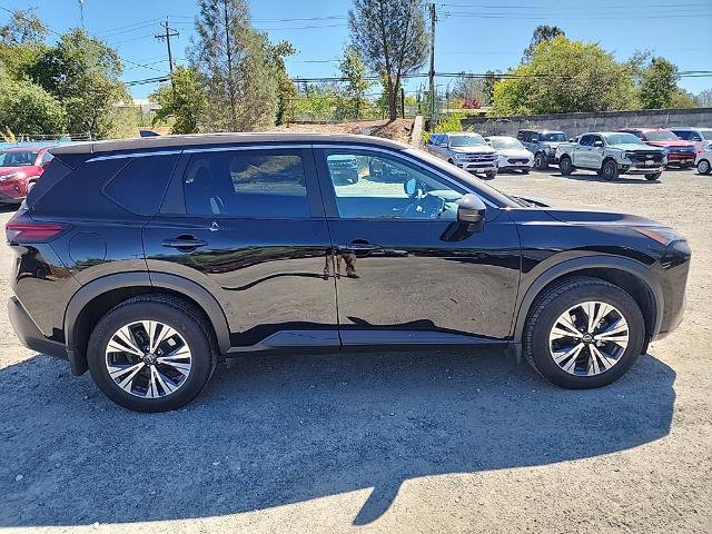 Used 2023 Nissan Rogue SV image 7