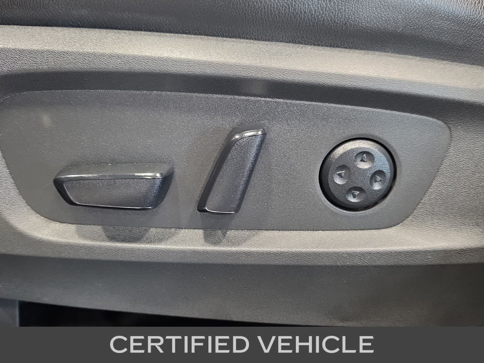 Used 2022 Nissan Pathfinder SL AWD/4WD image 17