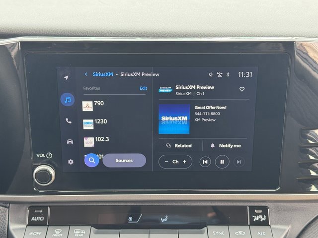 Used 2025 Toyota Camry LE image 10