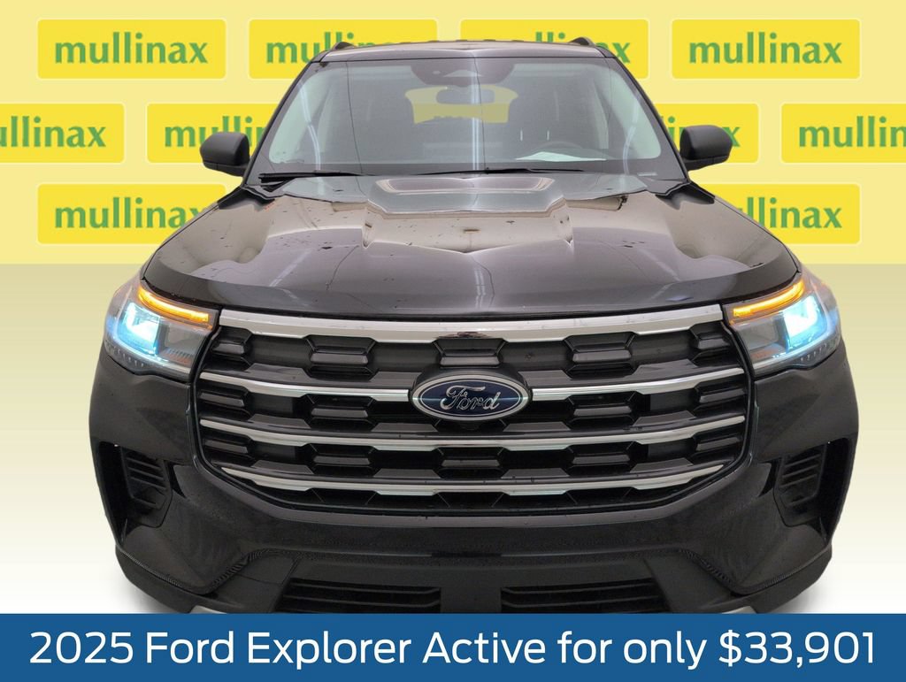 Certified 2025 Ford Explorer Active RWD image 14