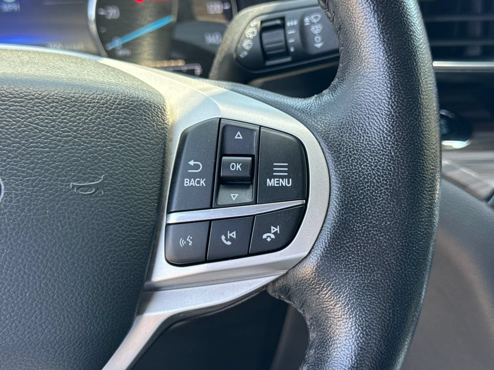 Certified 2023 Ford Explorer Limited RWD image 33