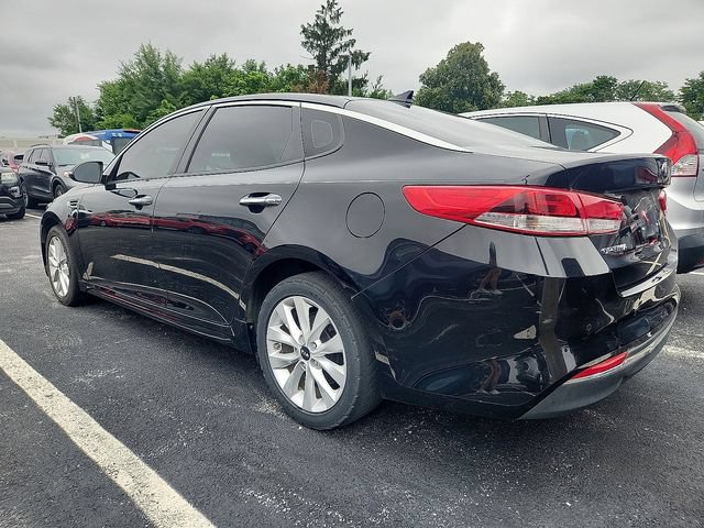 Used 2018 Kia Optima LX w/ 17" Alloy Wheels Package FWD image 4