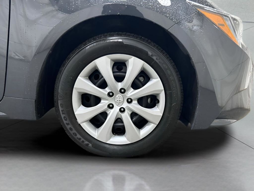 Used 2025 Toyota Corolla LE image 11