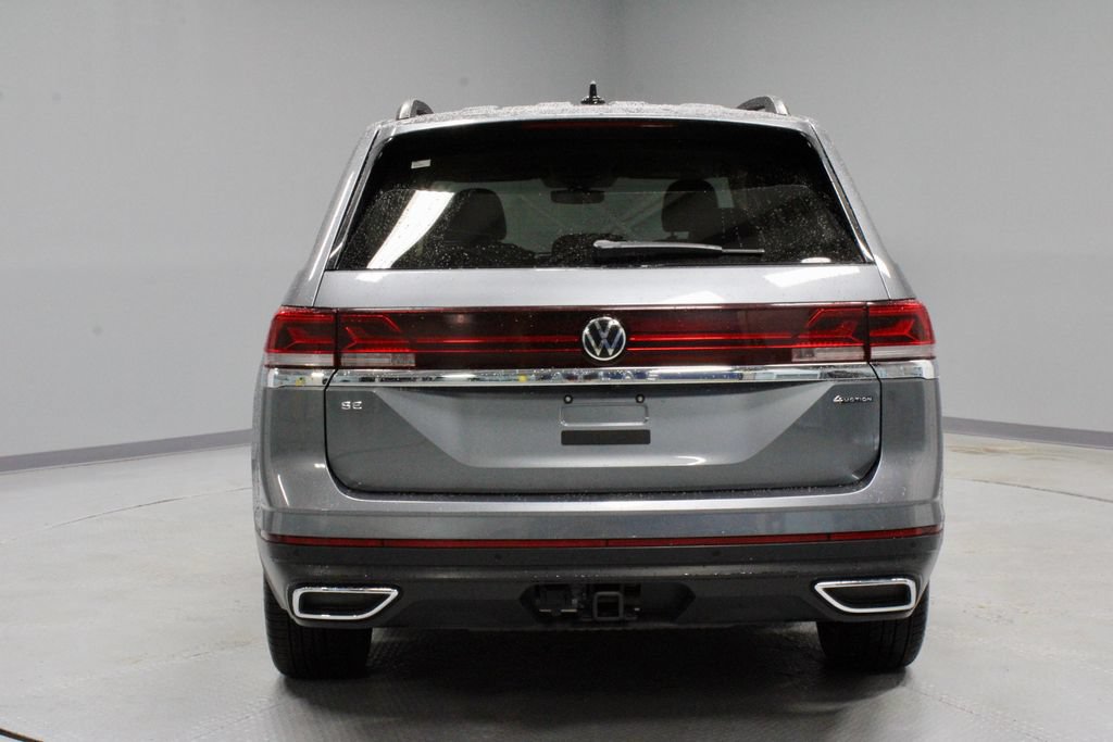 Used 2024 Volkswagen Atlas SE AWD/4WD image 11