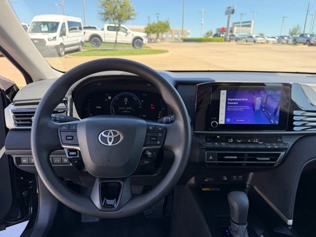 Used 2025 Toyota Camry LE image 12