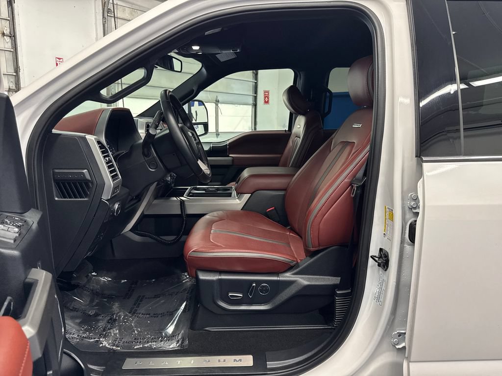 Certified 2019 Ford F350 Platinum w/ FX4 Off-Road Package AWD/4WD image 9