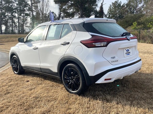 Used 2021 Nissan Kicks S image 3