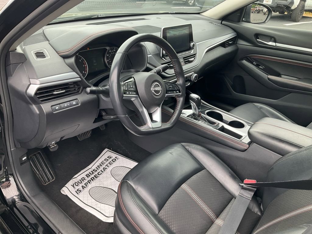Used 2023 Nissan Altima 2.5 SR FWD image 15