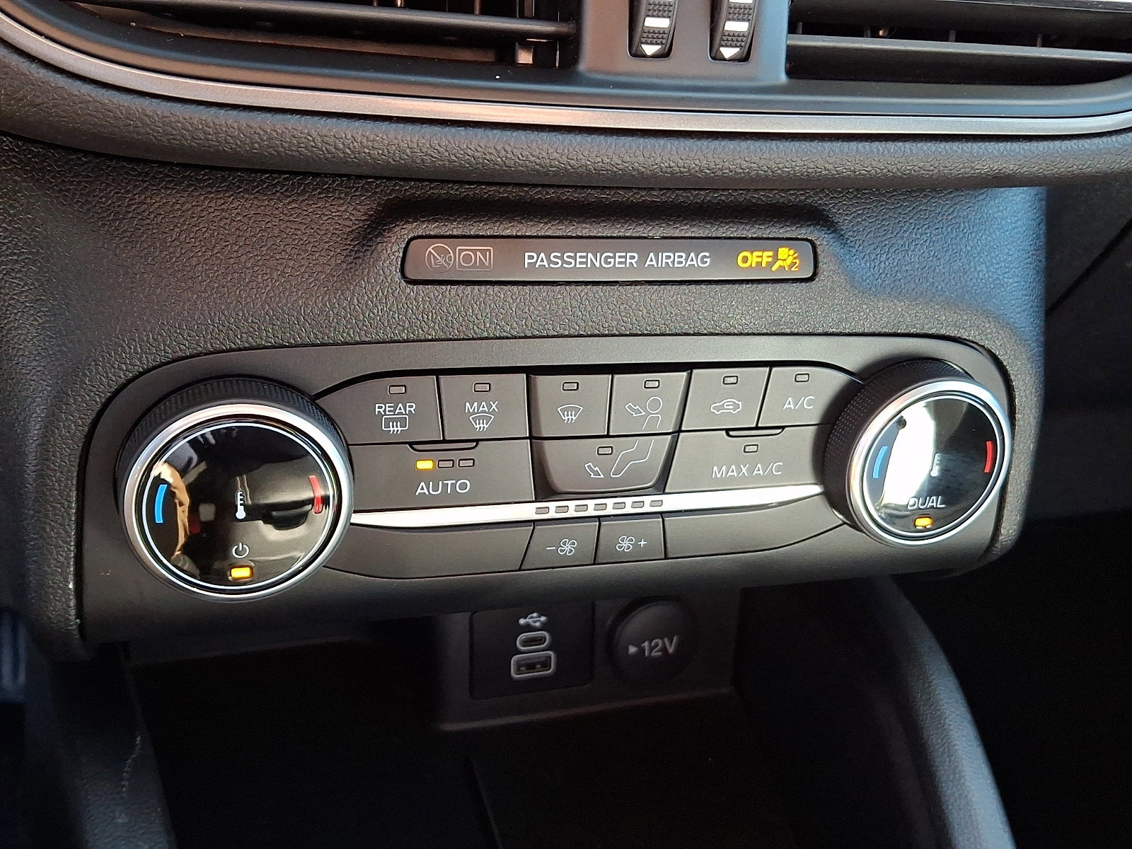 Certified 2025 Ford Escape Active image 15