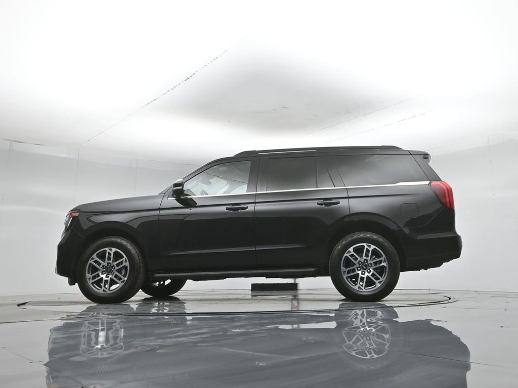 Certified 2025 Ford Expedition Active AWD/4WD image 58
