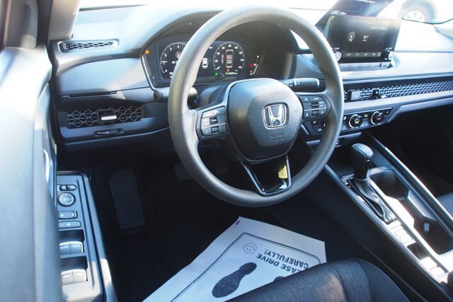 Used 2025 Honda Accord SE image 17