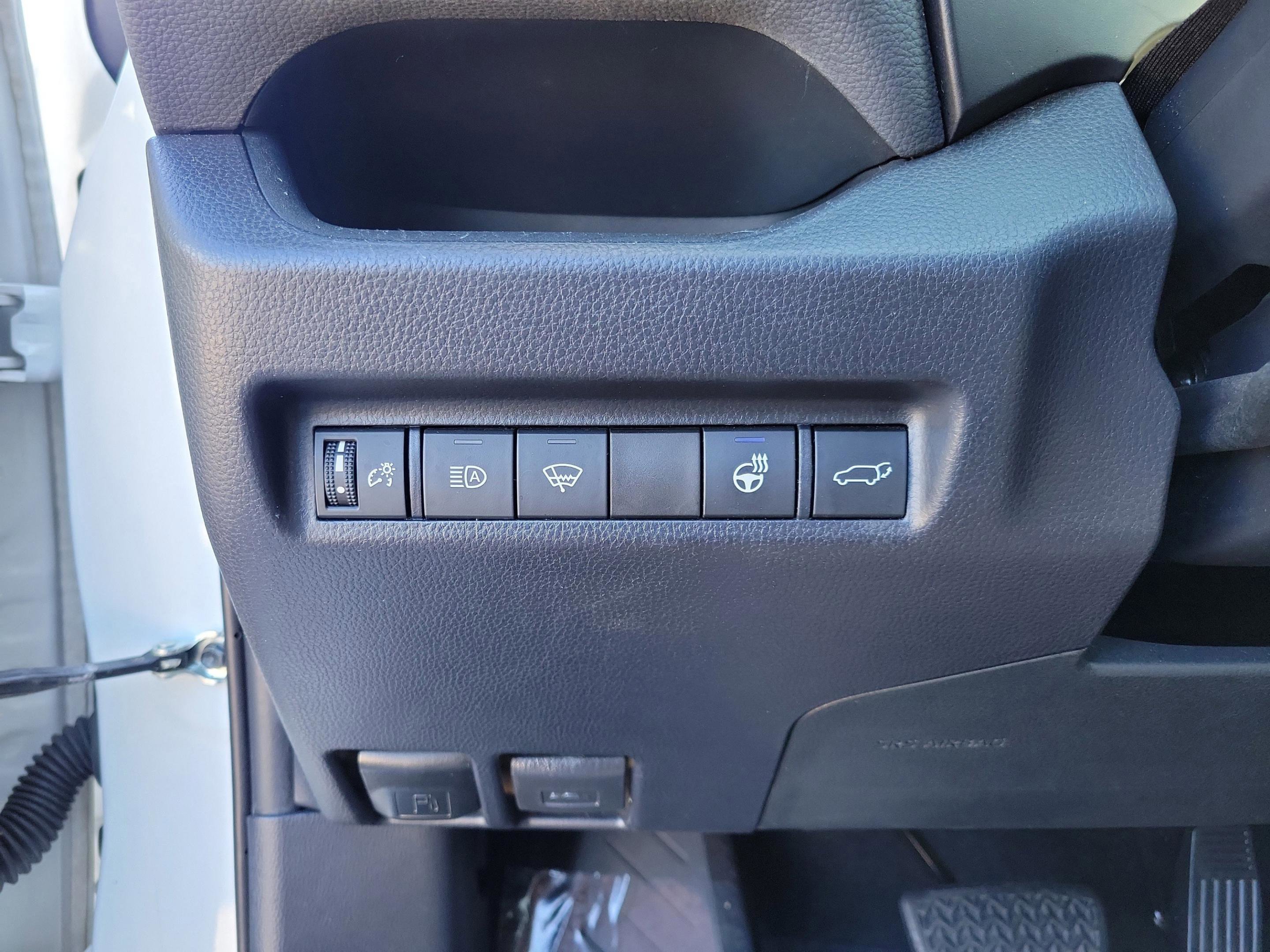 Used 2019 Toyota RAV4 XLE Premium w/ Advanced Technology Package image 8