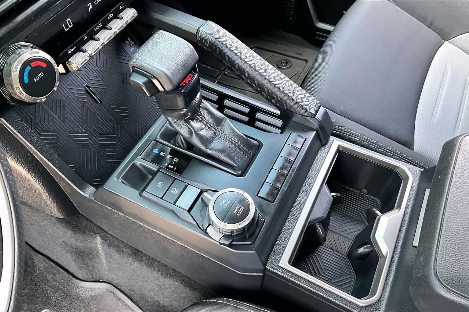 Used 2025 Toyota Tacoma TRD Sport AWD/4WD image 15