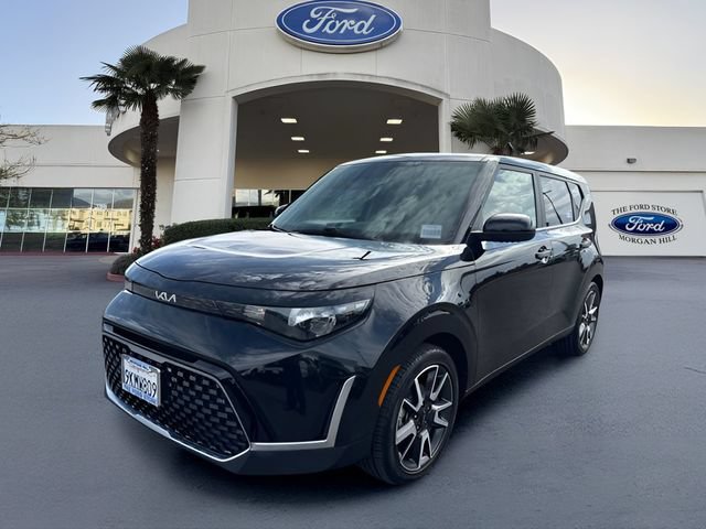Used 2024 Kia Soul EX w/ Option Group 015 FWD image 1