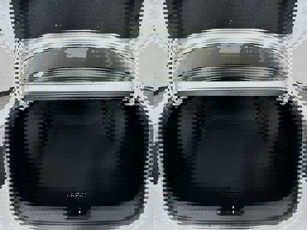 Used 2023 Hyundai Elantra SEL w/ Convenience Package image 19