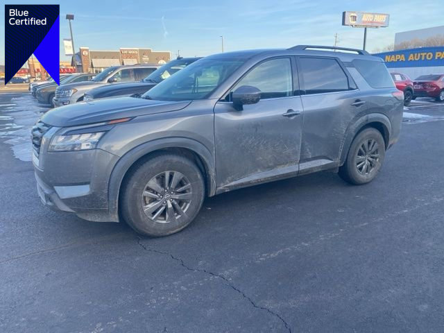 Used 2022 Nissan Pathfinder SV image 1