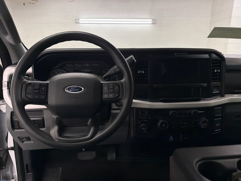 Certified 2025 Ford F250 XLT AWD/4WD image 9