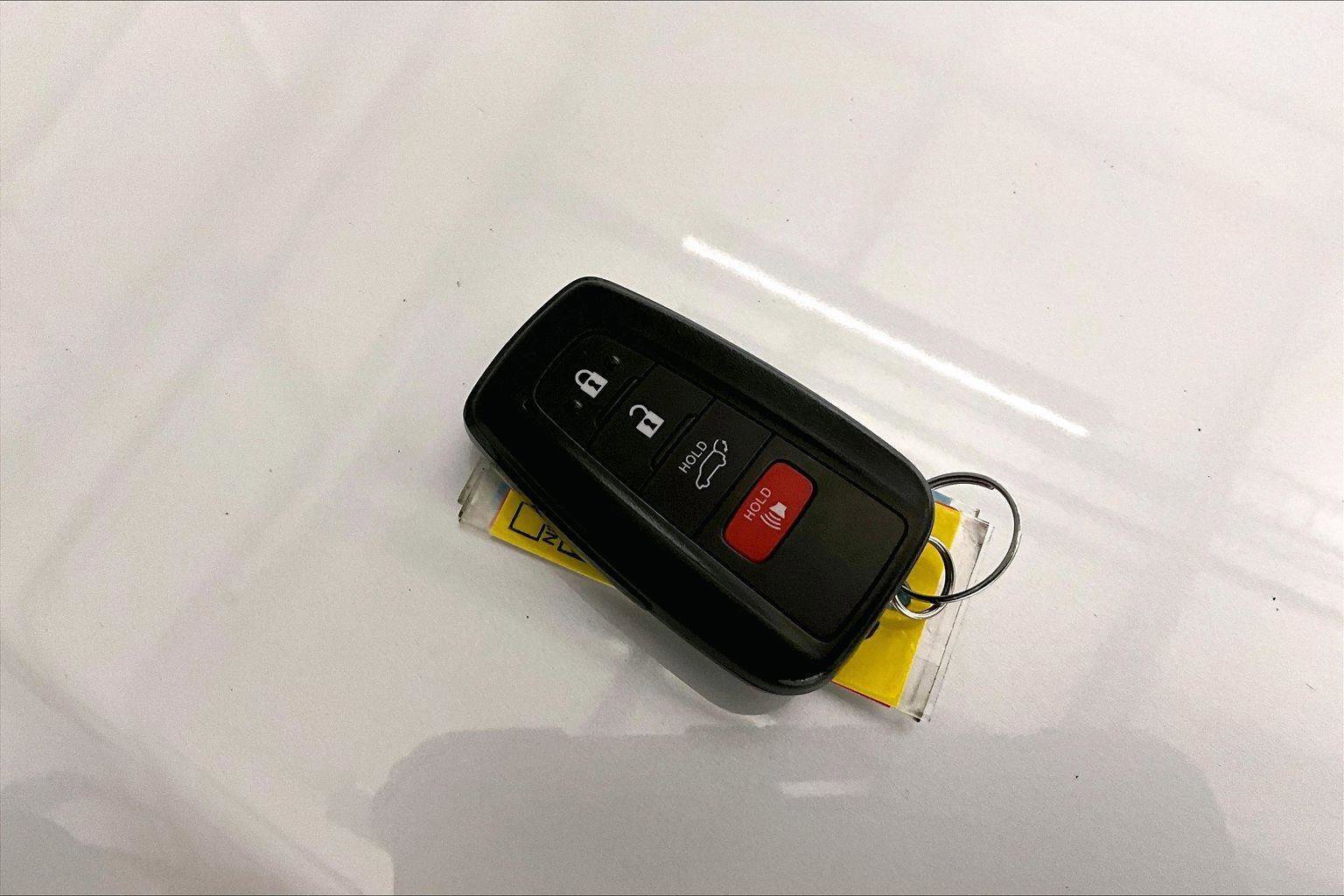 Used 2022 Toyota Highlander XLE image 9