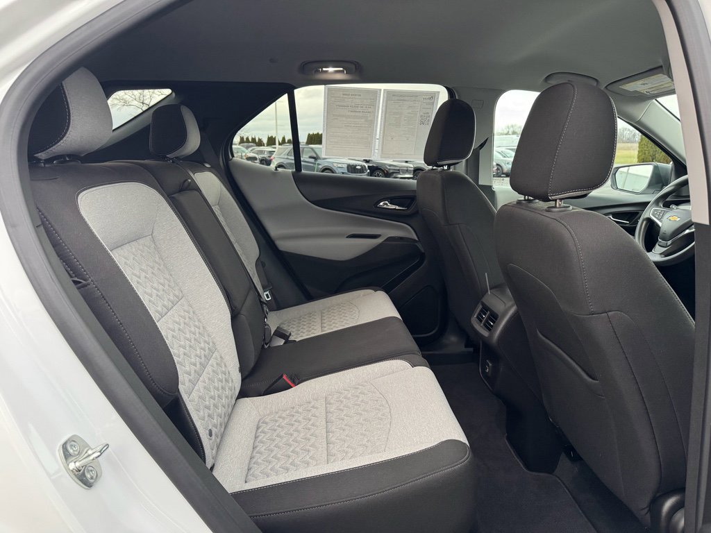 Used 2024 Chevrolet Equinox LS w/ LS Convenience Package image 18