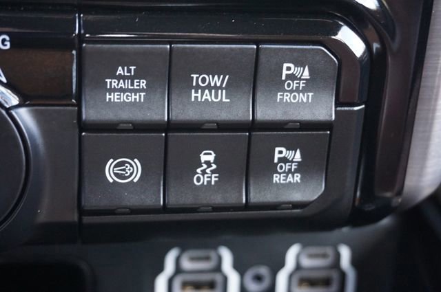 Used 2023 RAM 3500 Limited image 19